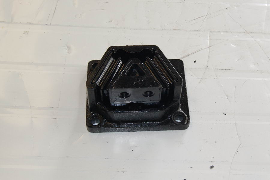 陜汽發(fā)動(dòng)機懸置軟墊DZ95259590077